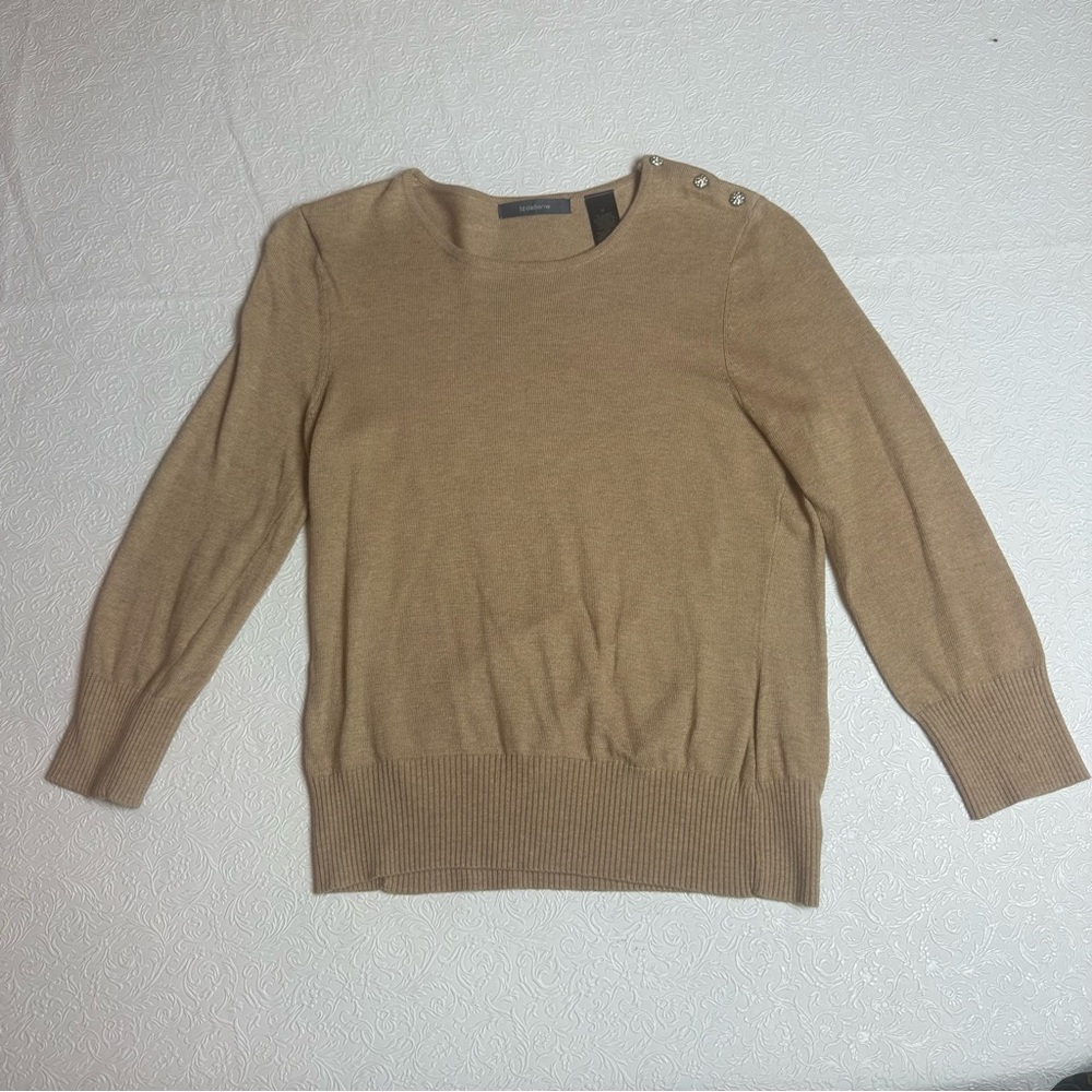 ✨ Liz Claiborne Tan Rhinestone Button Shoulder Sweater M